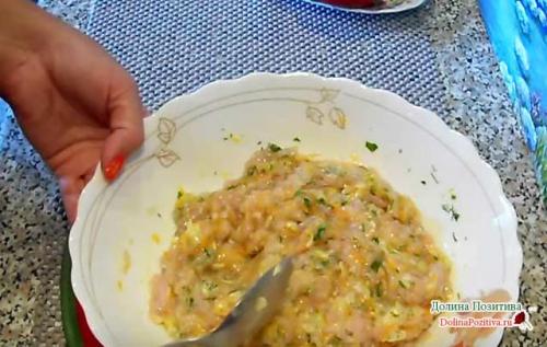 Кабачки в духовке с курицей. Фаршированные кабачки с курицей запеченные в духовке — быстро, вкусно, красиво