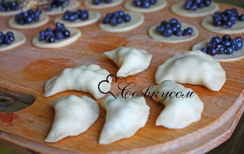 Вареники с ягодами на кефире. Рецепт приготовления вареников с начинкой из ягод