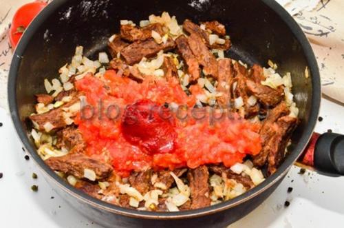 Азу с солеными огурцами. Ингредиенты: