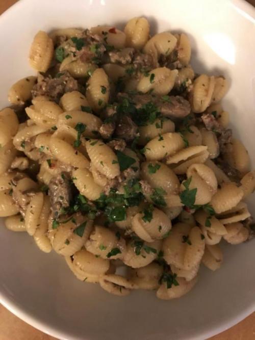 Куриная печень с макаронами. Печенка с макаронами: вкусные и простые рецепты
