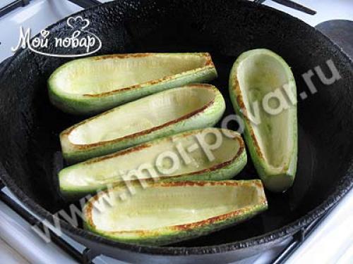 Кабачки в духовке фаршированные индейкой. 03 Кабачки в духовке фаршированные индейкой. 03