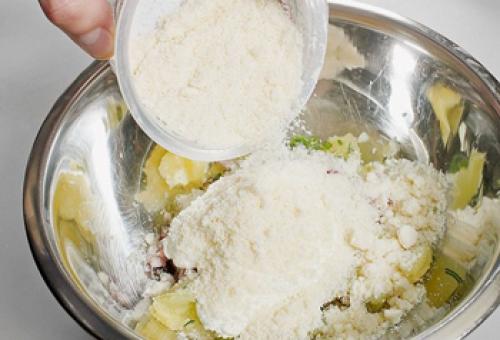 Картошка в мундире в духовке с беконом. Картофель в мундире, фаршированный сметаной и беконом 05 Картошка в мундире в духовке с беконом. Картофель в мундире, фаршированный сметаной и беконом 05