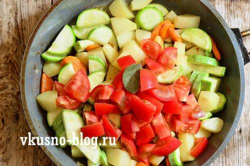 Рагу овощное с томатным соком. Рецепт вкусного овощного рагу с помидорами