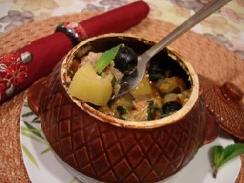 Стерлядь в горшочке. Готовим осетрину в горшочках