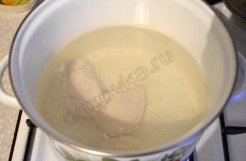 Суп с перловкой и курицей. Куриный суп с перловкой