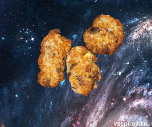 Драники тушеные с грибами. Приготовление картофельных драников с грибами и соуса к ним