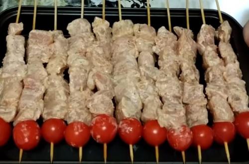 Шашлык на шпажках на мангале. Шашлык из курицы в духовке, вкуснее чем на мангале