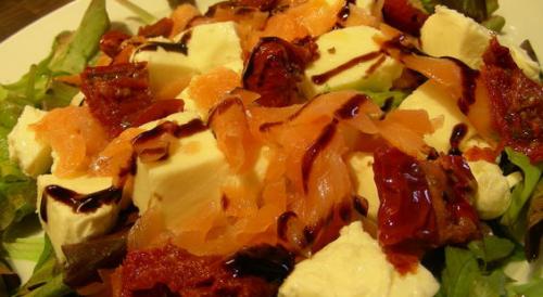 Салат с семгой копченой и рисом. Салат с копчёной сёмгой 01 Салат с семгой копченой и рисом. Салат с копчёной сёмгой 01