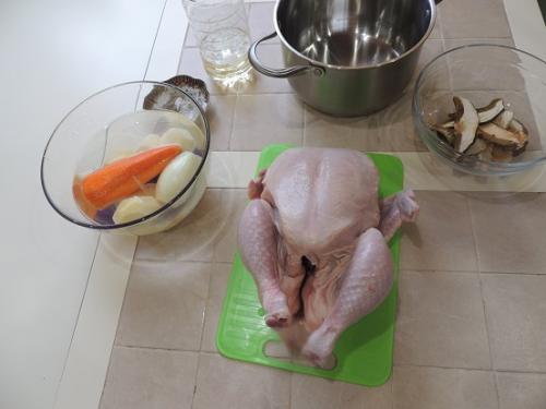 Суп с сушеными грибами и курицей. Суп из белых сушеных грибов на курином бульоне пошаговый рецепт с фото