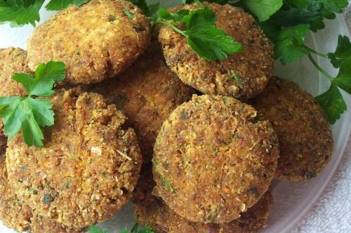 Сыроедные котлеты из моркови. Котлеты по-сыроедчески