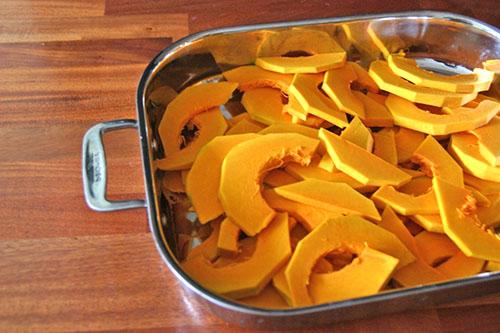 Сок из тыквы на зиму в банки. Как приготовить тыквенный сок на зиму в домашних условиях?