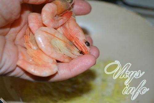 Креветки жареные с чесноком и кетчупом. Жаренные креветки с чесноком и имбирем 04