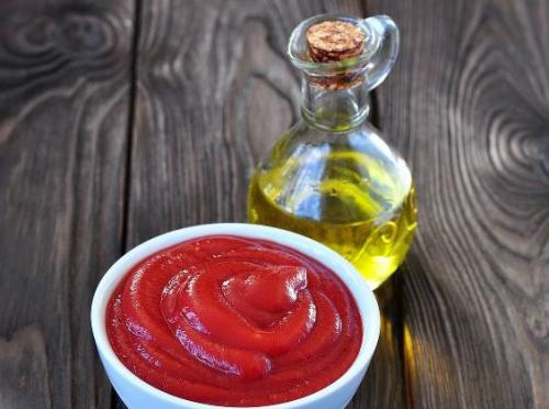 Лечо пальчики оближешь с чесноком. Лечо из кабачков с томатной пастой и чесноком