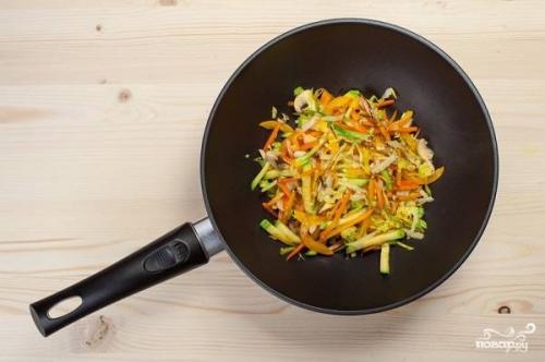 Удон с креветками и овощами. Удон с креветками – лучшие рецепты 09 Удон с креветками и овощами. Удон с креветками – лучшие рецепты 09