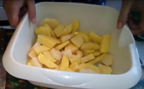 Запеченная картошка с мясом в духовке. Как приготовить свинину с картошкой в духовке