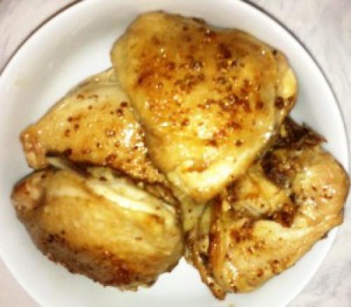 Курица со стручковой фасолью и рисом. Курица с зеленой фасолью и рисом.