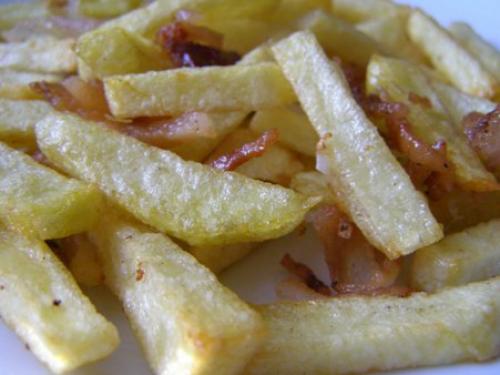 Жареная картошка с салом и грибами. Как вкусно и быстро пожарить хрустящую картошку с грибами – секреты приготовления