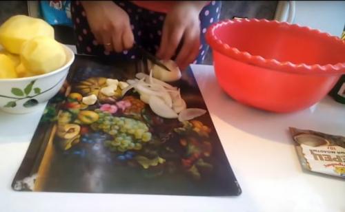 Запеченная картошка с мясом в духовке. Как приготовить свинину с картошкой в духовке