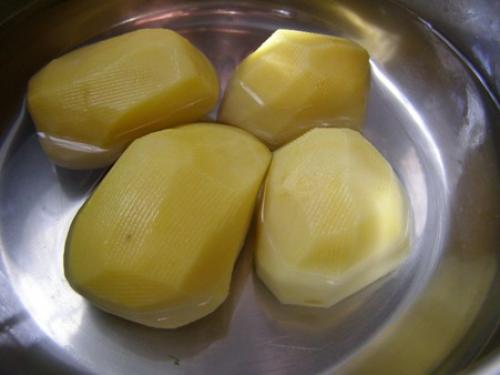 Жареная картошка с салом и грибами. Как вкусно и быстро пожарить хрустящую картошку с грибами – секреты приготовления