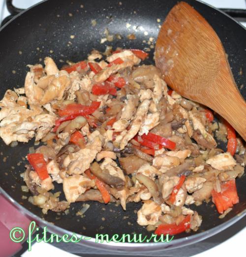 Роллы с грибами и курицей. Спринг-роллы с курицей и грибами