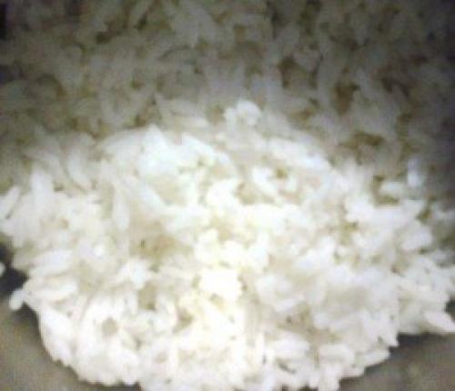 Курица со стручковой фасолью и рисом. Курица с зеленой фасолью и рисом.