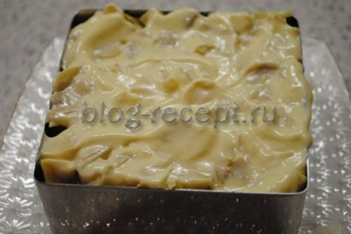 Салат слоеный с копченой курицей. Ингредиенты на 4 порции: