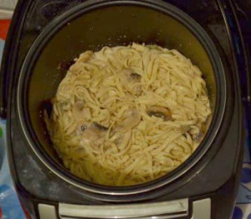 Паста с креветками и грибами в мультиварке. Сливочная паста с грибами в мультиварке Поларис