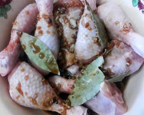 Куриные ножки с брокколи на сковороде. Куриные голени, тушеные по–филиппински — простой и вкусный рецепт