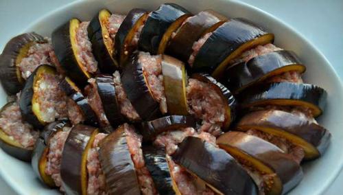 Рататуй рецепт с картошкой в духовке. Рататуй с мясом и баклажанами