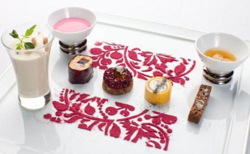 Мусс из зеленого чая и лайма в жидком азоте.  Пена