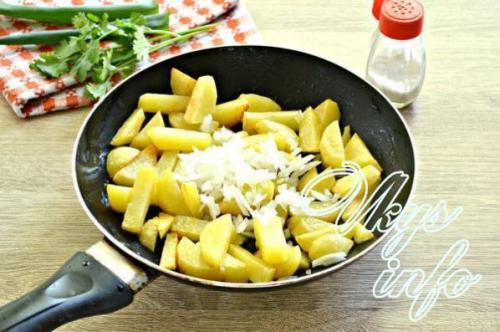Картошка жареная с сыром и яйцом. Жареная картошка с яйцом 46