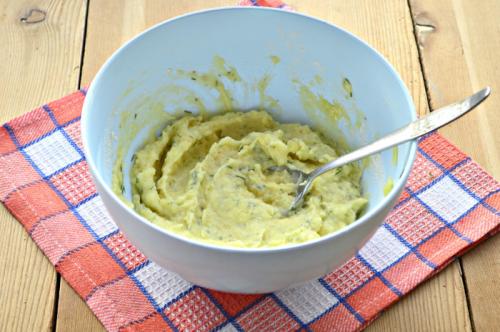 Оладьи из картофельного пюре без яиц. Классические оладьи из картофельного пюре с зеленью