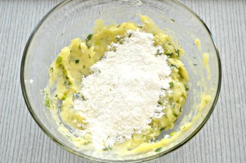 Драники из картошки пюре. Домашние драники из картофельного пюре — просто и вкусно