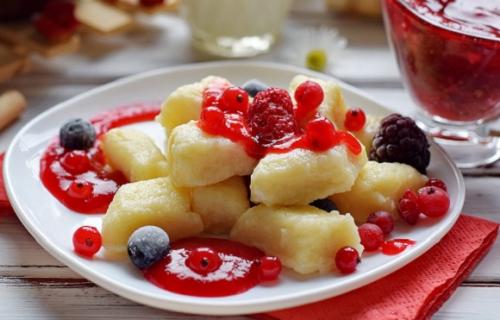 Ленивые вареники с творогом, как в детском саду: 4 самых вкусных рецепта