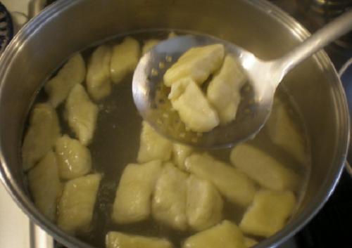 Ленивые вареники с творогом, как в детском саду: 4 самых вкусных рецепта