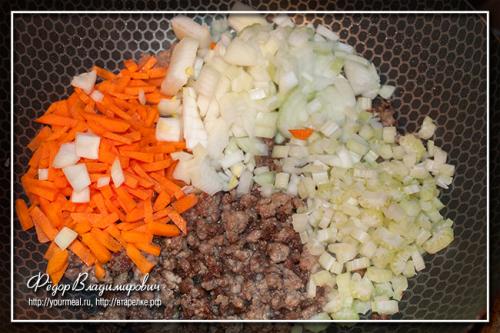 Паста с фаршем и красной фасолью. Итальянский густой овощной суп с фаршем, пастой и фасолью