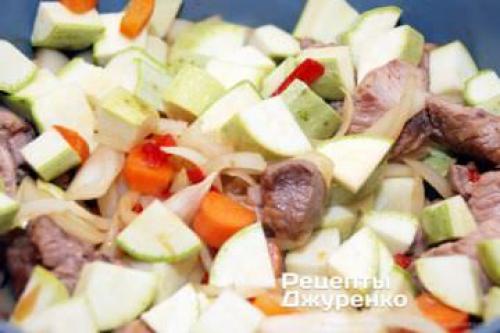 Рагу со свининой и овощами в казане. Овощное рагу со свининой в казане 05 Рагу со свининой и овощами в казане. Овощное рагу со свининой в казане 05