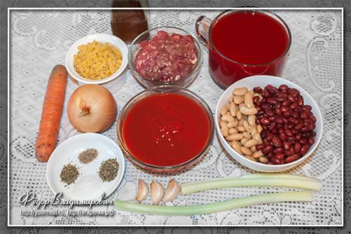 Паста с фаршем и красной фасолью. Итальянский густой овощной суп с фаршем, пастой и фасолью