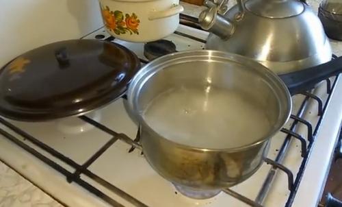 Огурцы на зиму без стерилизации на 3 литровую банку. Как закрыть огурцы с водкой? Рецепт на пол литровую банку