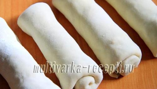 Сладкий рулет из пельменного теста. Рулетики из пельменного теста с фаршем в духовке