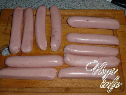 Сосиска в тесте с кетчупом и майонезом. Сосиски в тесте с кетчупом и майонезом 20