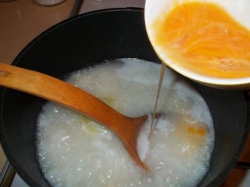 Суп из мацони с рисом и зеленью. Грузинский суп с мацони. Рецепт