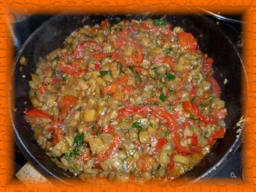 Баклажаны с помидорами и сыром на сковороде. Рецепт 5: жареные баклажаны с перцем помидорами (пошагово)