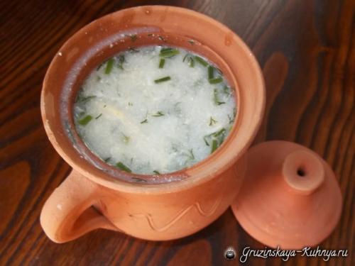 Суп из мацони с рисом и зеленью. Грузинский суп с мацони. Рецепт