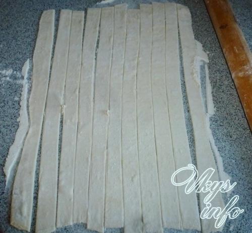 Сосиска в тесте с кетчупом и майонезом. Сосиски в тесте с кетчупом и майонезом 19