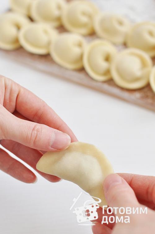 Пельмени с яйцами на сковороде. 33