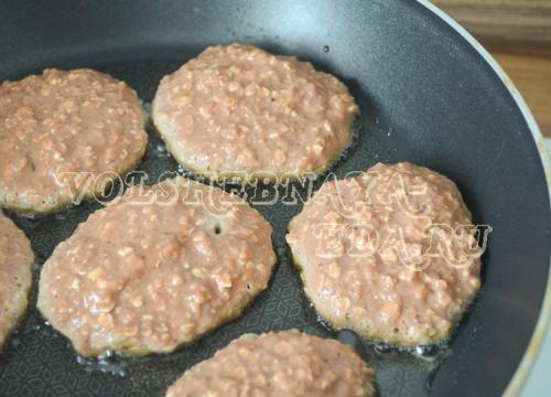 Пышные печеночные котлеты с морковью. Ингредиенты