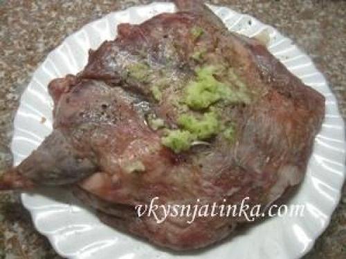 Рулет из нутрии рецепты. Рулет из нутрии Необычное мясо 04