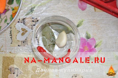 Маринованная морковь с луком. Острая маринованная морковь с чесноком и перцем