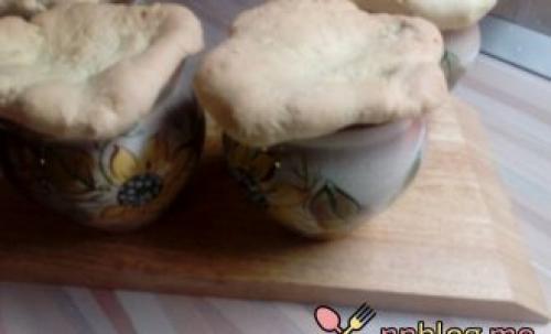 Рецепт мясо по-монастырски. Свинина в горшочках по-монастырски под слойкой
